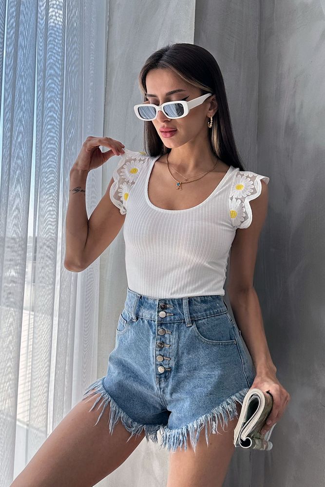 Topshow Cream Daisy Detailed Wholesale T-Shirt