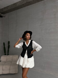 Topshow Black Buttoned Lace Vest #3