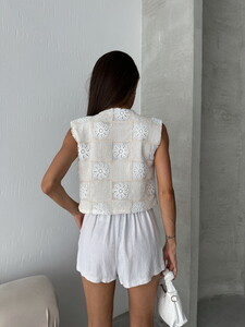 Topshow Stone Cream Lace Sleeveless Shirt #5