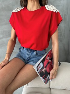 Topshow Kırmızı Omuzu Dantelli T-Shirt #5