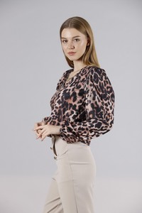 Topshow Big Leopard Shoulder Pleated Chain V Neck Wholesale Blouse #4