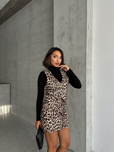 Topshow Stone Leopard Leopard Printed Cashmere Wholesale Vest #3