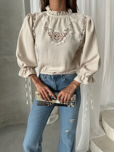 Topshow Stone Lace Detailed Blouse #4