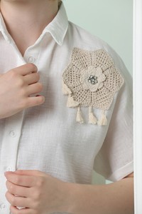 Cream Shoulder Flower Lace Shirt #4