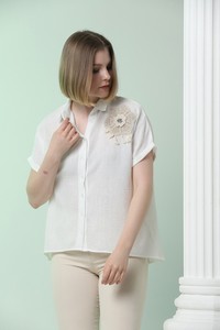 Cream Shoulder Flower Lace Shirt #2