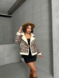 Topshow Leopard D Leopard Patterned Plush Wholesale Coat #2